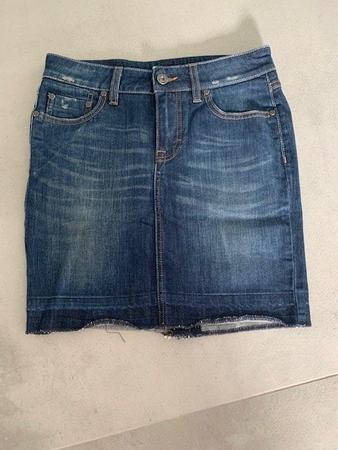 Hugo Boss Gonne: Jupe en jeans de Hugo Boss – Nuovo (secondo la descrizione) da St-Aubin-Sauges venduto da Juliezan 3