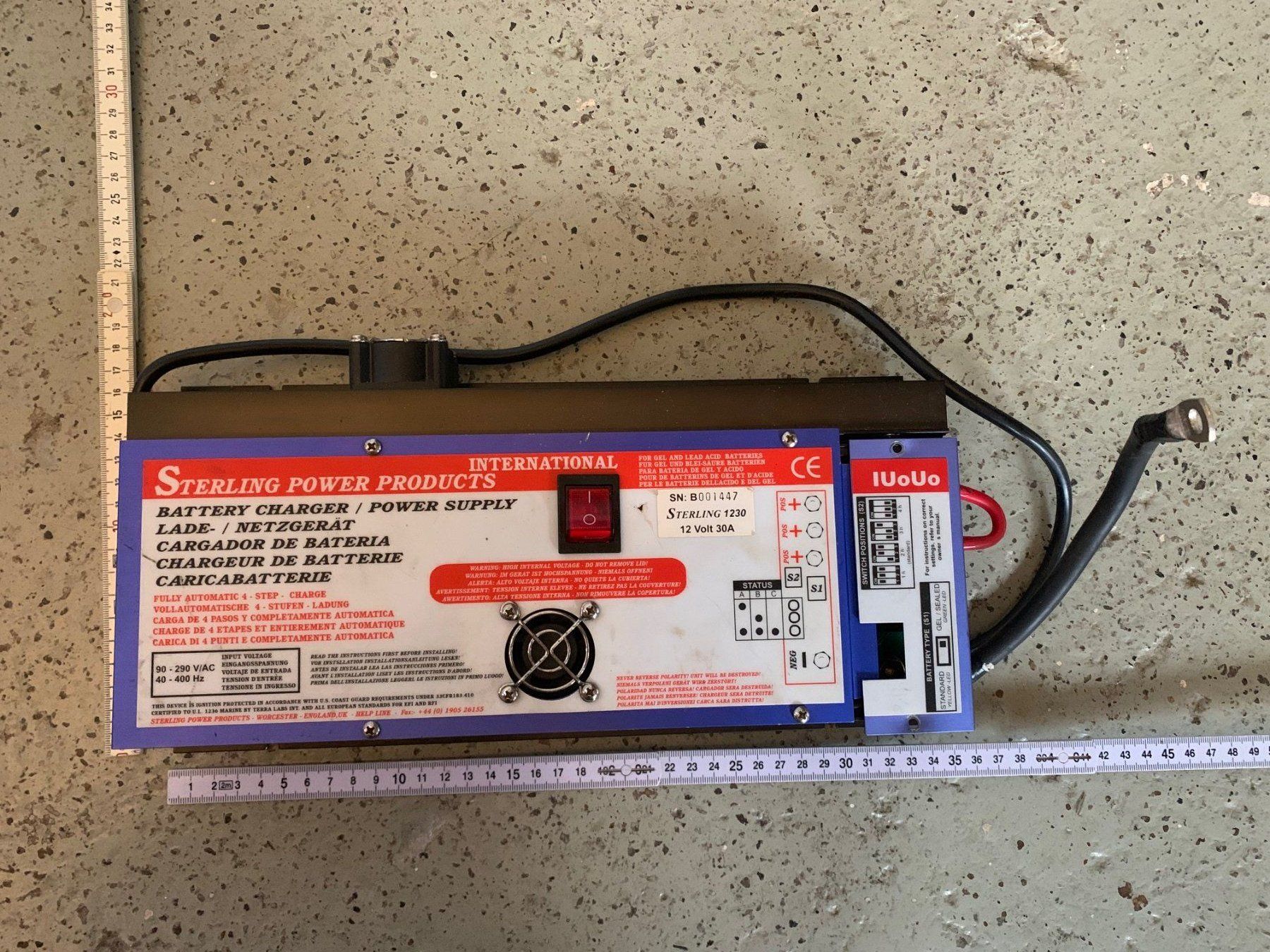 Batterie-Ladegeräte: Sterling Ladegerät 12V – Gebraucht aus Forch von dberger01 1