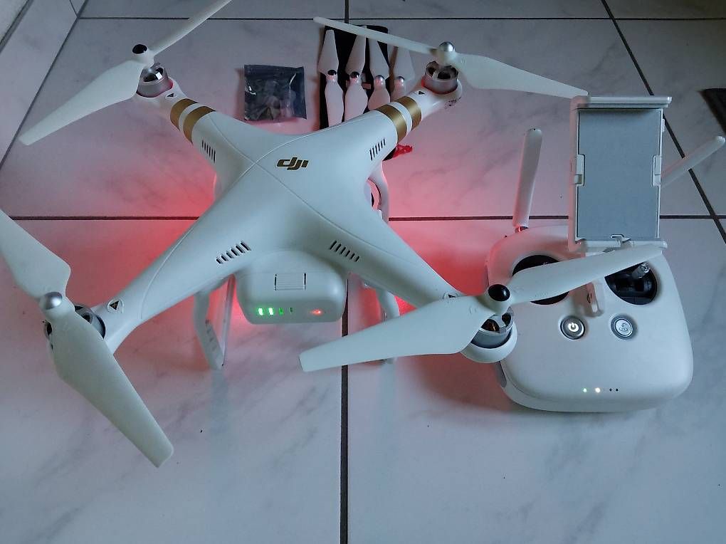 DJI Camcorder: DJI Phantom 3 mit Zubehör und Rucksack – Gebraucht aus Egg SZ von kaelin8847 3