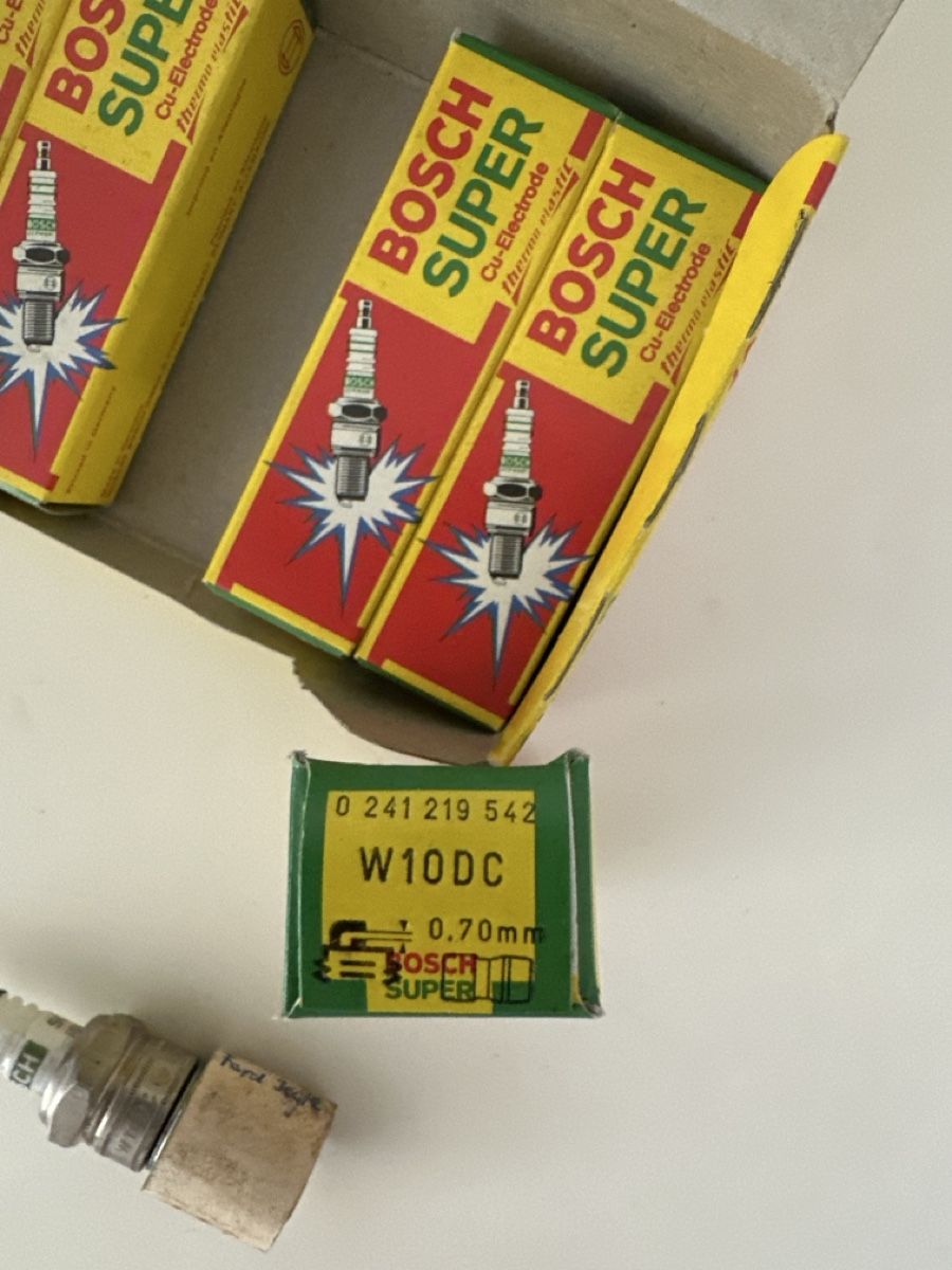 Alle Autoersatzteile: Bosch Super W10DC Zuendkerzen Oldtimer, NOS, 5 Stück – Neu (gemäss Beschreibung) aus Mörschwil von tweety9402 1