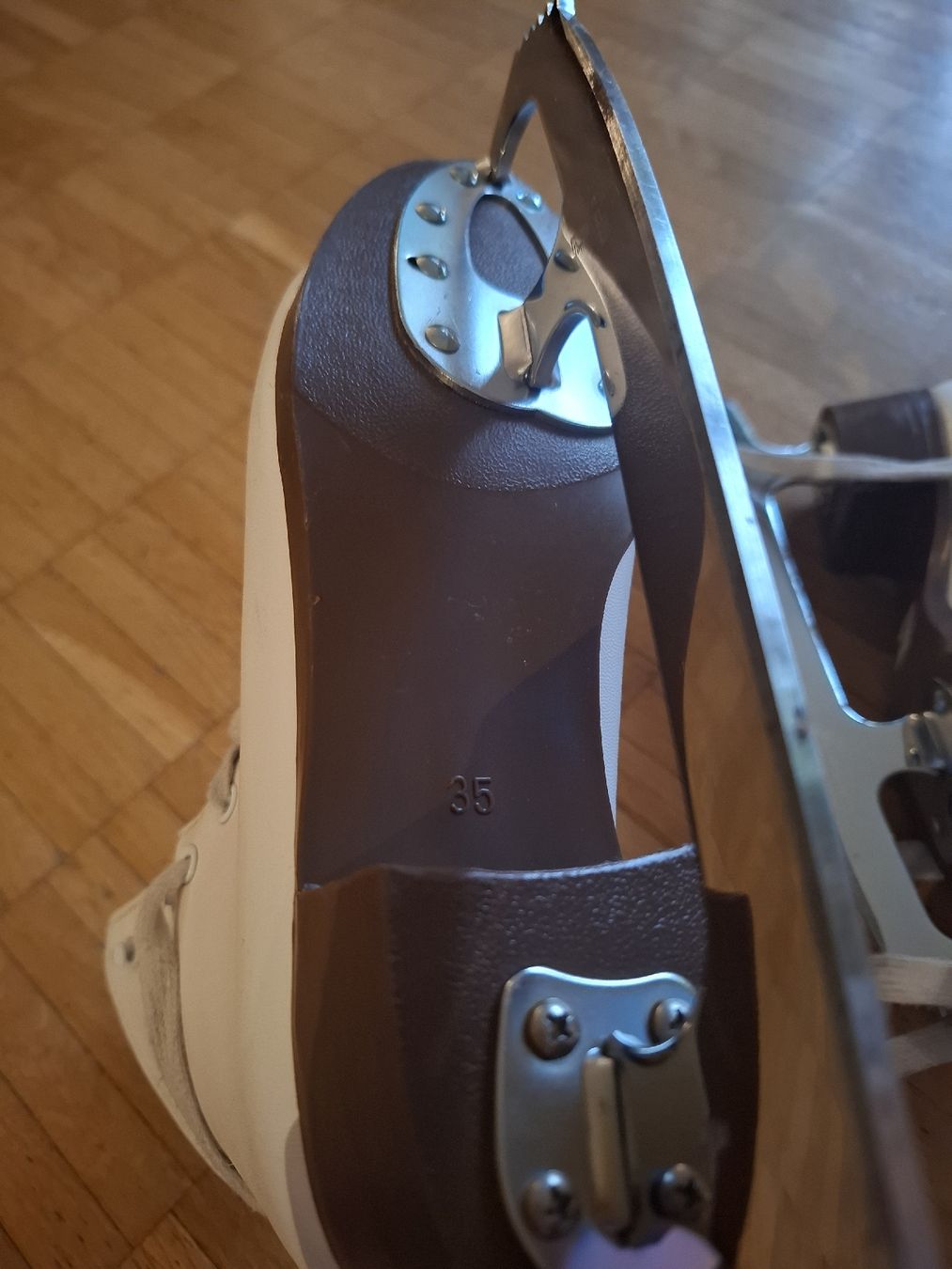 Graf Pattini da ghiaccio: Schlittschuhe Grösse 35  – Usato da Maur venduto da Katzerina 3
