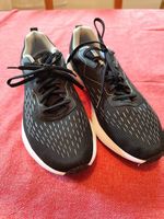 Joggingschuhe Gr. 44