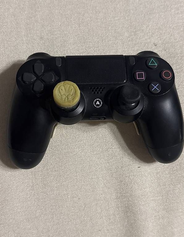 Aimcontrollers Controller: Modifizierter Playstation4 Aimcontroller Controller – Usato da Schlieren venduto da Shayn_L