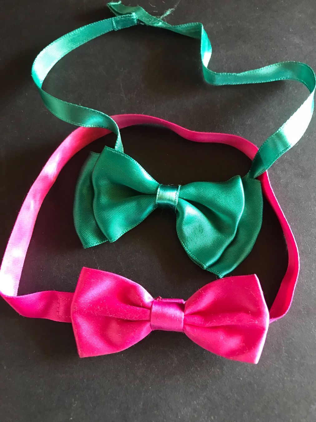 Sonstige Accessoires für Damen: Fliege Schlips Masche Schleife Krawatte pink und mint 2 Stk – Gebraucht aus Däniken SO von allerlei54