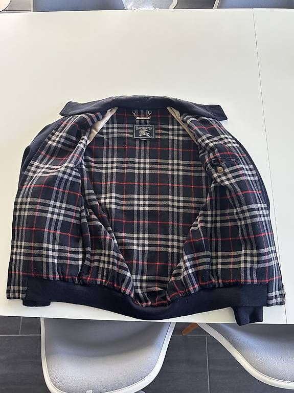 Giacche: Vintage Burberry Bomber Jacket – Usato da Oberrohrdorf venduto da sch_7j9v 1