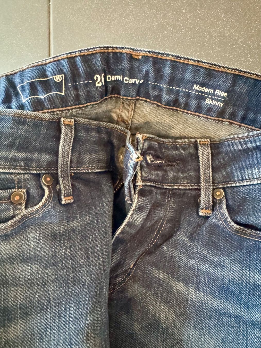 Levi's Jeans: Klassische Levi’s Jeans 26 – Usato da Bern venduto da Tar_z9zd 1