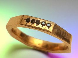 Achteck-Ring Bronze mit 4 Spinellen, Grösse 58.7