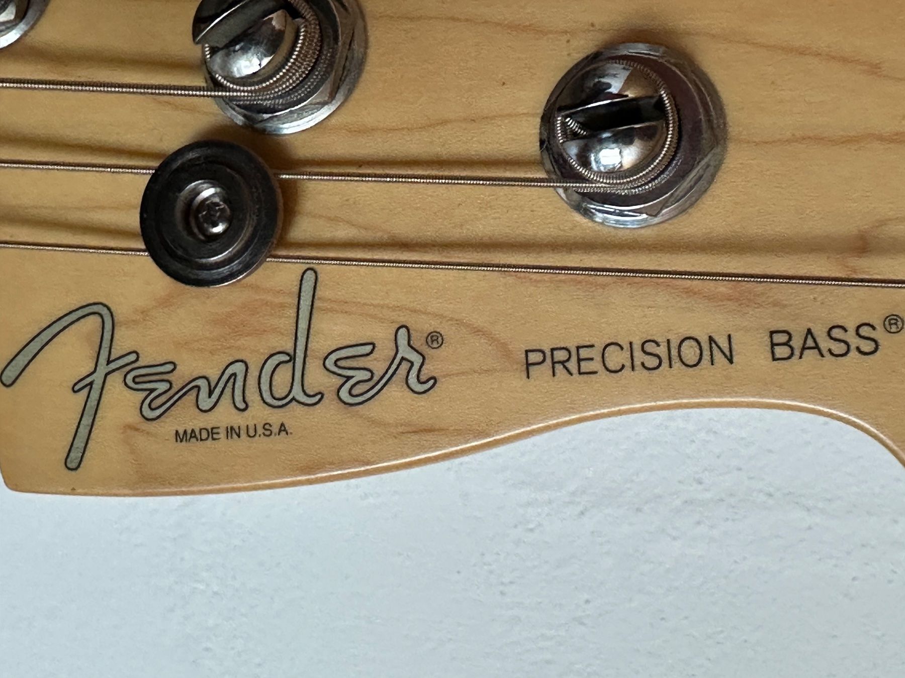 Fender Strumenti musicali: Fender Precision Bass, US-Made 2004, mit Original Case – Usato da Trübbach venduto da iwy_b65f 2
