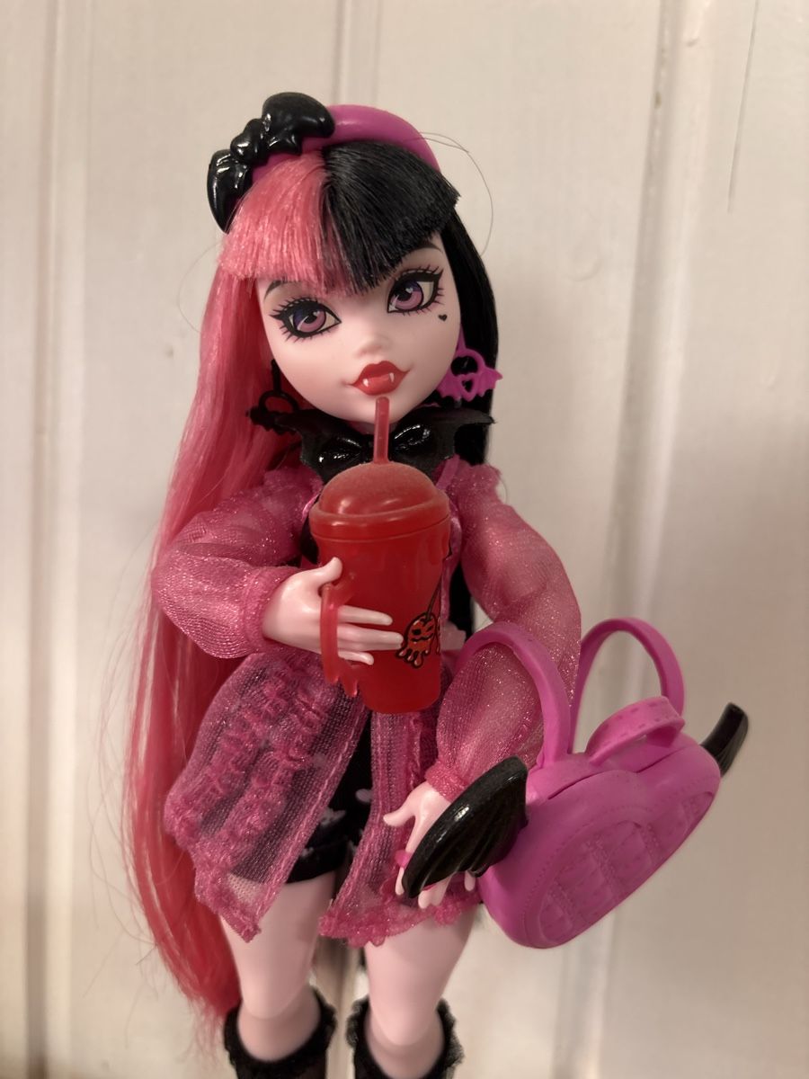 Poupées: Monster high Draculaura G3 – Neuf (Voir description) à Vuippens par Tryce1802 1