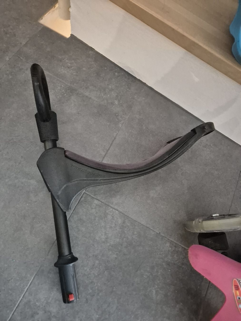 Micro Kickboard: Micro Maxi Scooter rosa, mit verschiedenen Sitzpositionen – Usato da Cham venduto da Nash7 1