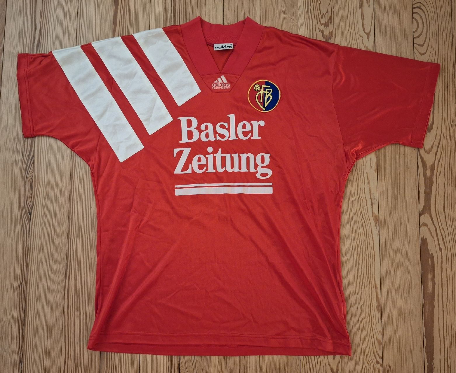 Adidas Canottiere & Pantaloni: FC Basel Trikot 1993/94 – Usato da Riehen venduto da bbb34 1
