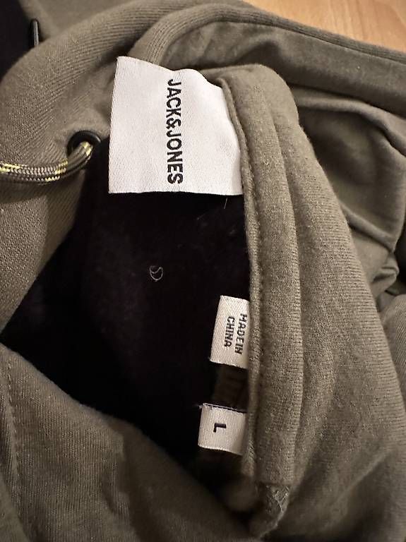 Jack & Jones Pullover & Sweatshirts: Pullover " Jack & Jones" grosse L – Gebraucht aus Hergiswil NW von Juliayy 2