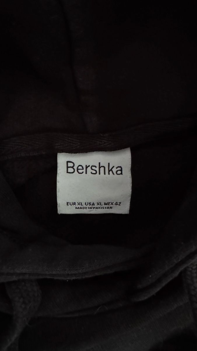 Bershka Pullover & Sweatshirts: Bershka Pullover – Neu (gemäss Beschreibung) aus Berikon von sam_5zxf 1