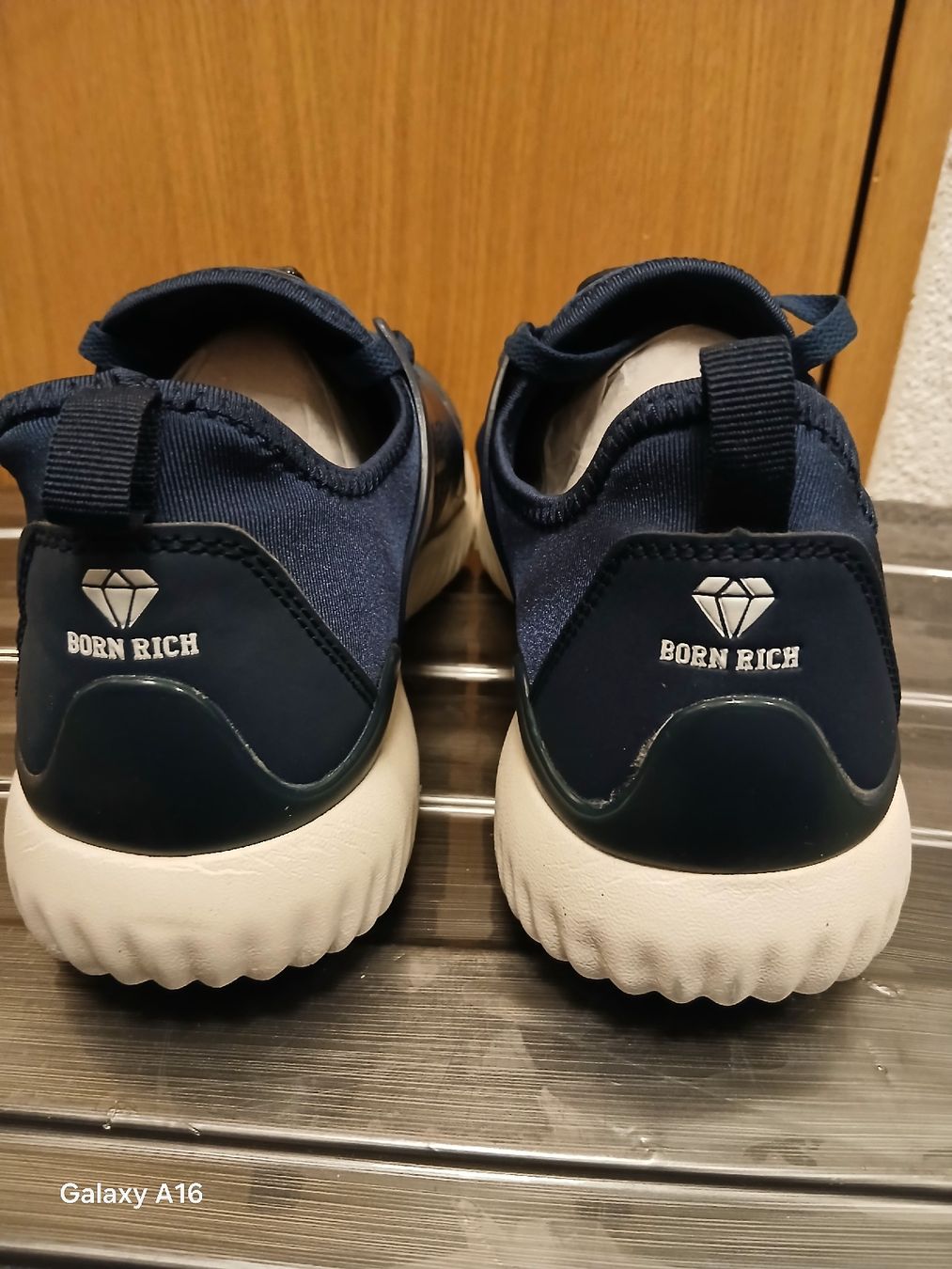Scarpe da uomo: Baskets Born Rich neuves jamais portées – Nuovo e nell'imballaggio originale da Genève venduto da Martinbng 2