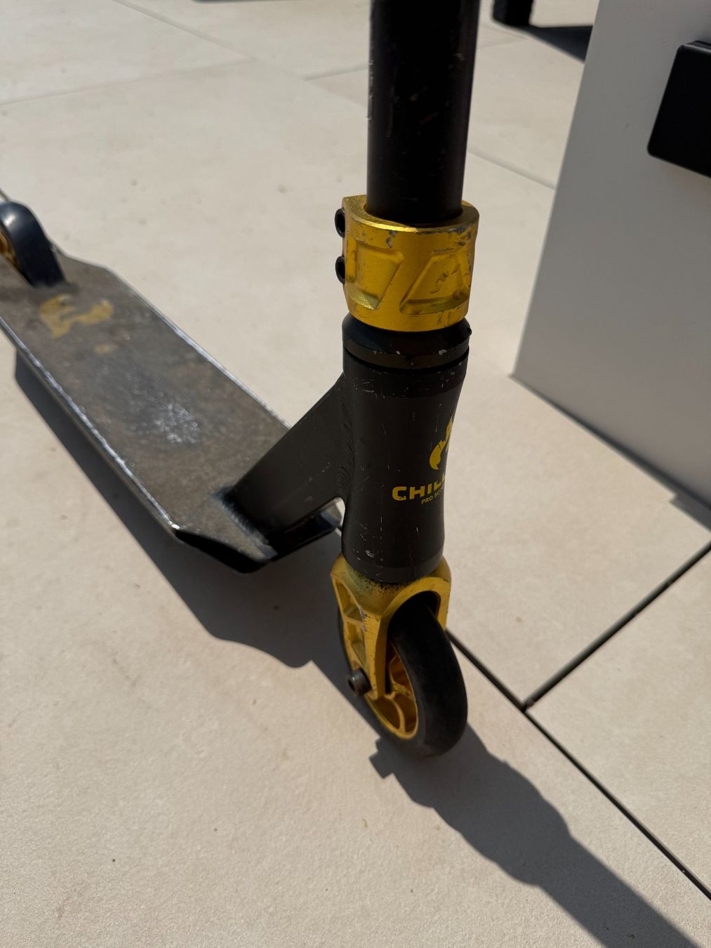 Chilli Kickboard: Chilli Scooter - Trottinett - gold/schwarz – Usato da Bonstetten venduto da Bobber_79 4