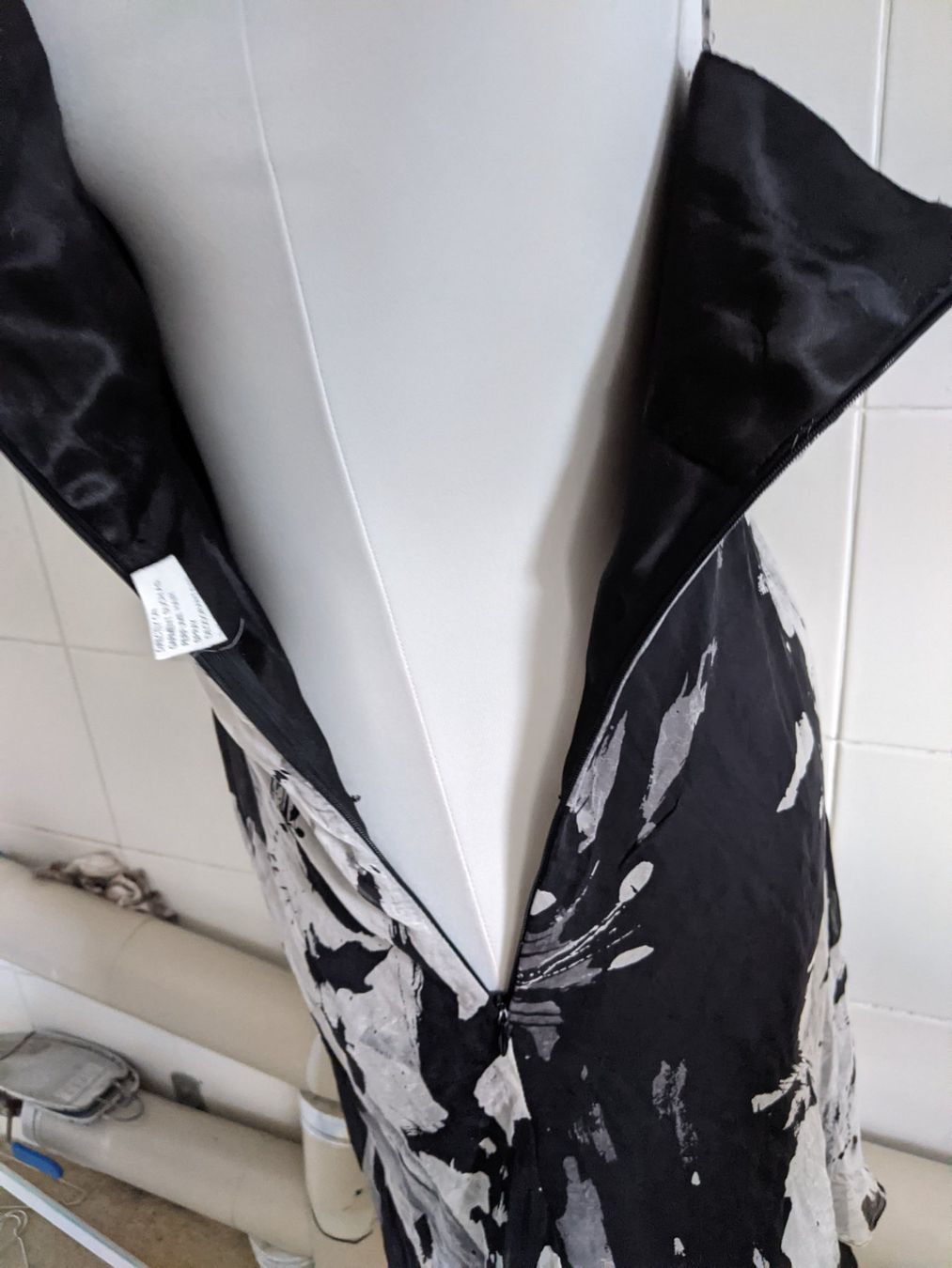 Kleider: Traumhafte SEIDE Sommer Cocktailkleid Gr 8 – Gebraucht aus Langnau am Albis von Judithsebi 5