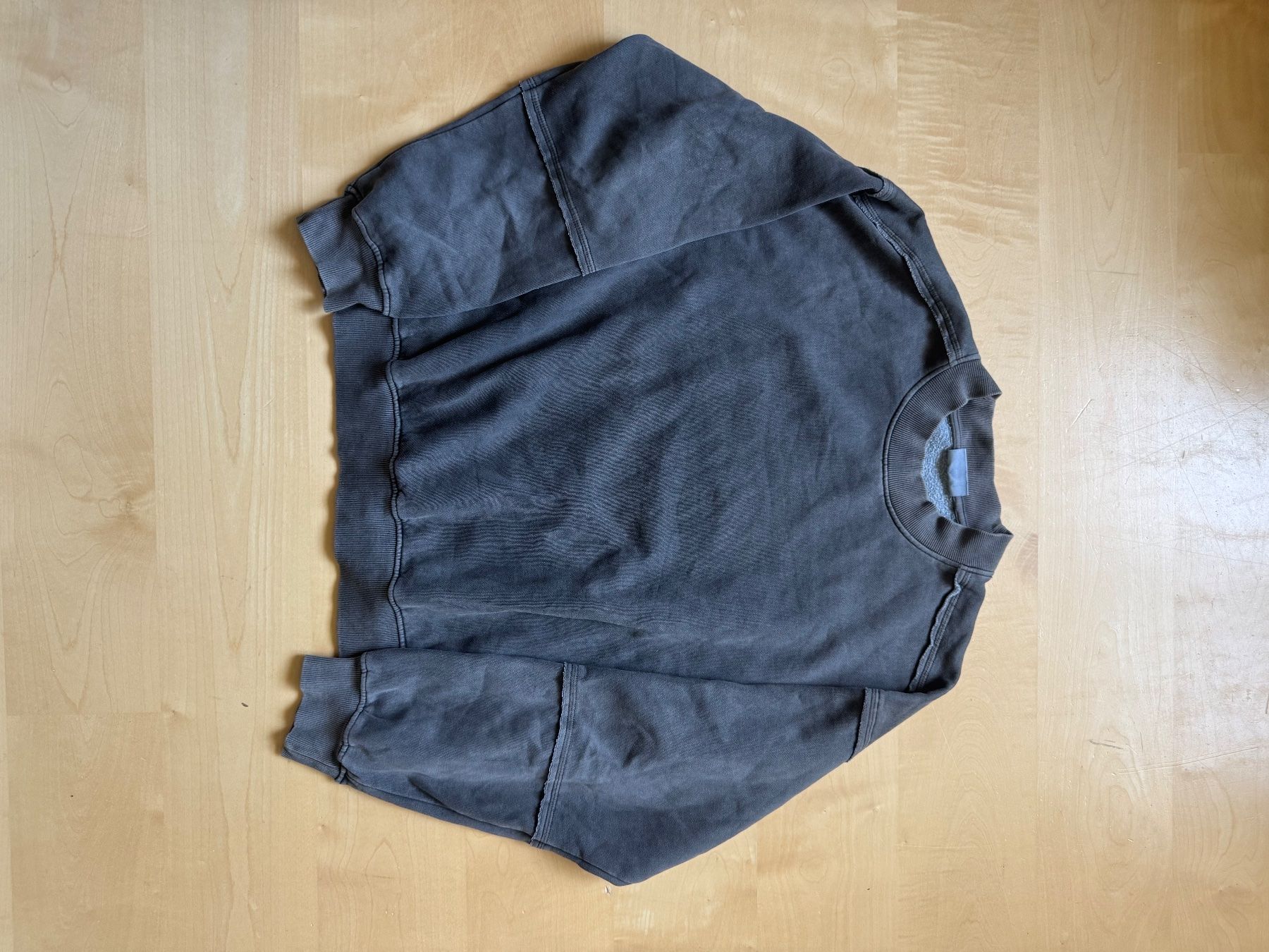 Weekday Lotti di vestiti: Weekday Hoodies | Gr. M – Usato da Biel-Benken BL venduto da tsb_collector 2