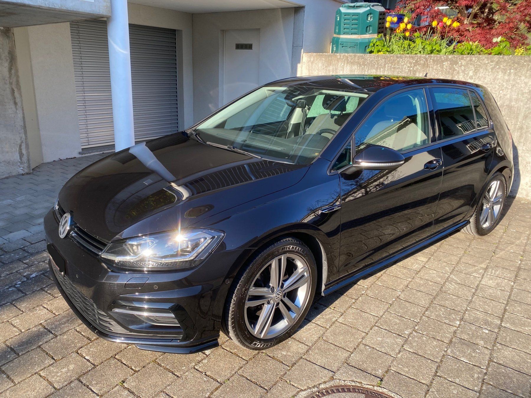 VW Automobili: VW Golf 7 R-Line 2.0 TDI 4Motion – Usato da Malans GR venduto da Capricorn693