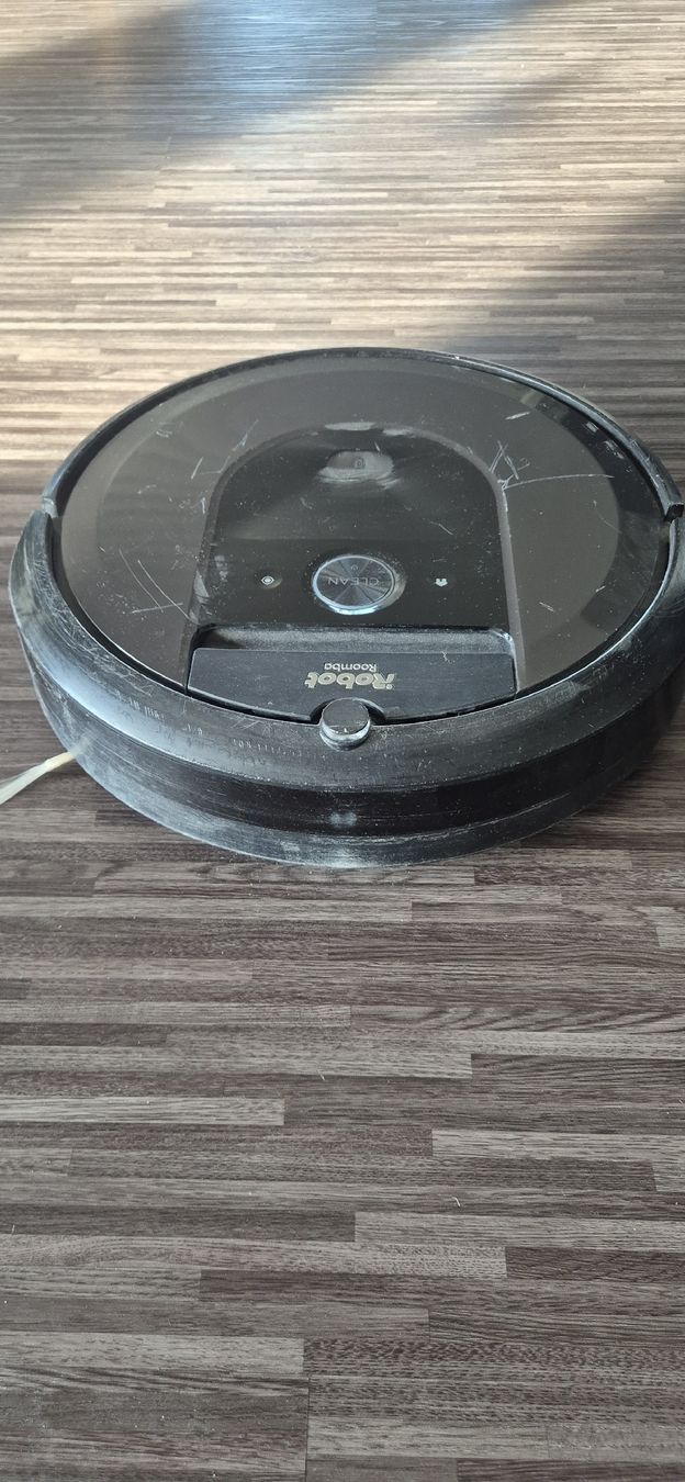 Irobot Aspirapolveri & Accessori: Saugroboter iRobot Roomba i7 mit Absaugstation gebraucht – Usato da Matten b. Interl venduto da Stuembert 2