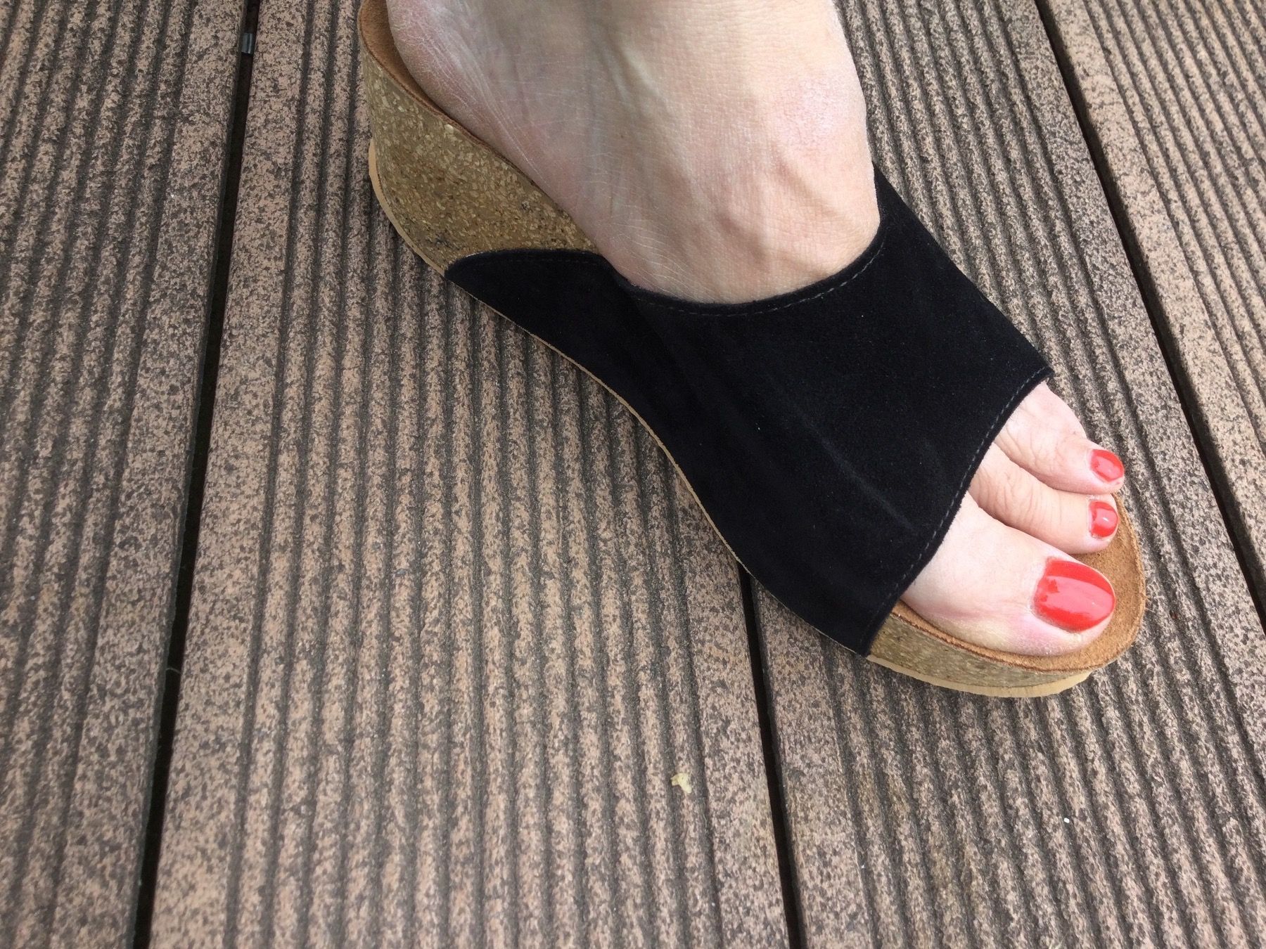 Max Mara Damenschuhe: Mules compensées noires en Daim/Cuir MAX, pointure 40, NEUF – Neu und originalverpackt aus Agiez von chouchanelle 3