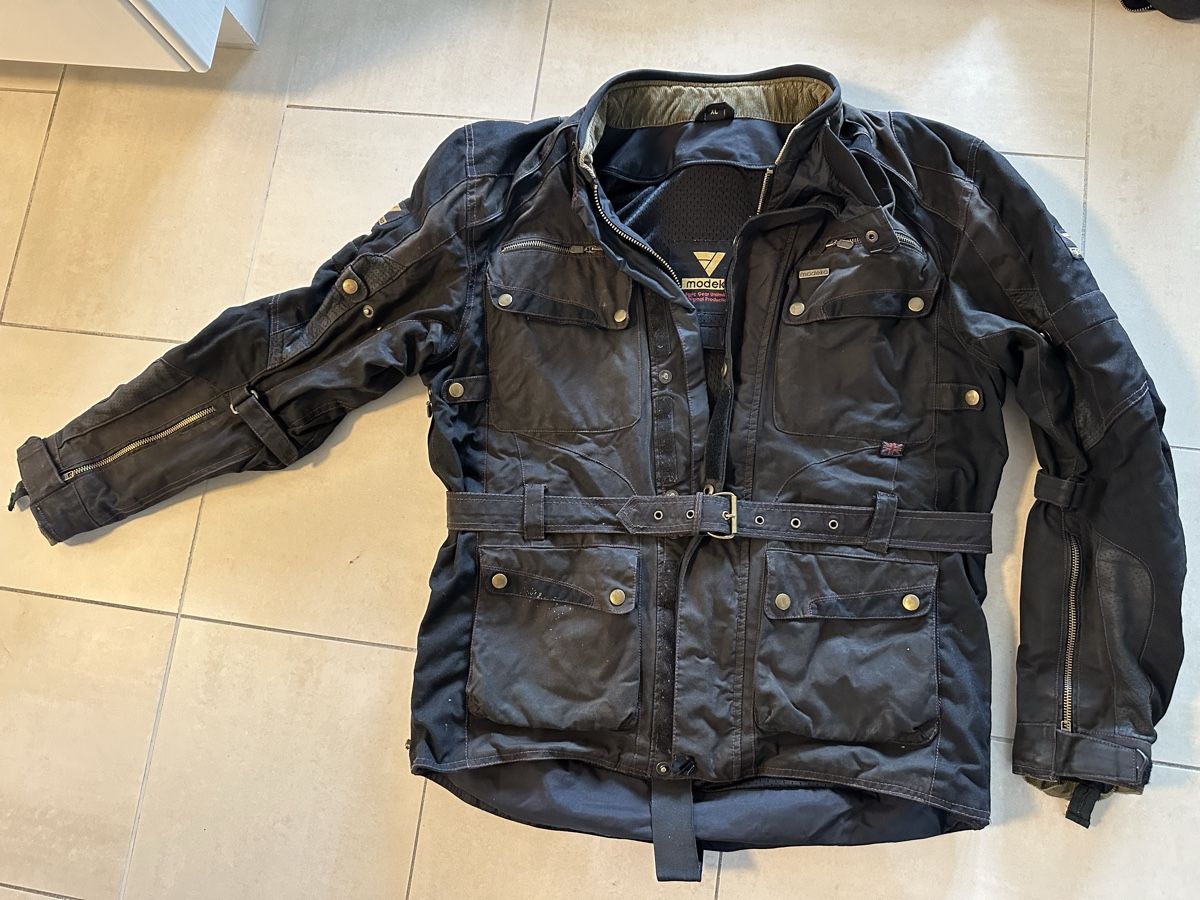 Completi: Modeka Motorradjacke mit Hose, Grösse XL – Usato da Frauenfeld venduto da Chrisspecki