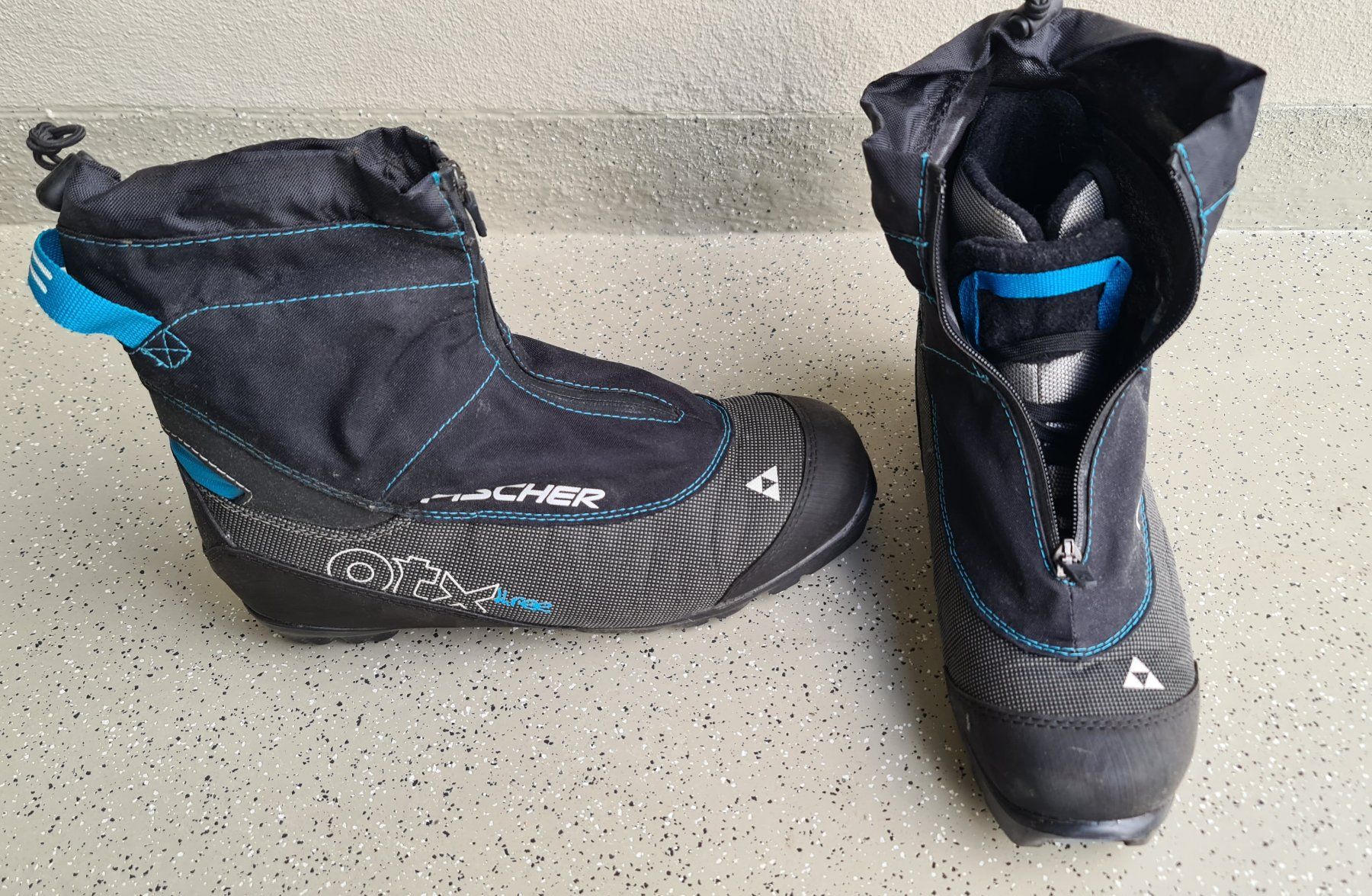 Fischer Scarpe da uomo: Langlaufschuhe Fischer - Gr. 43 – Usato da Büren an der Aare venduto da Wir1 1