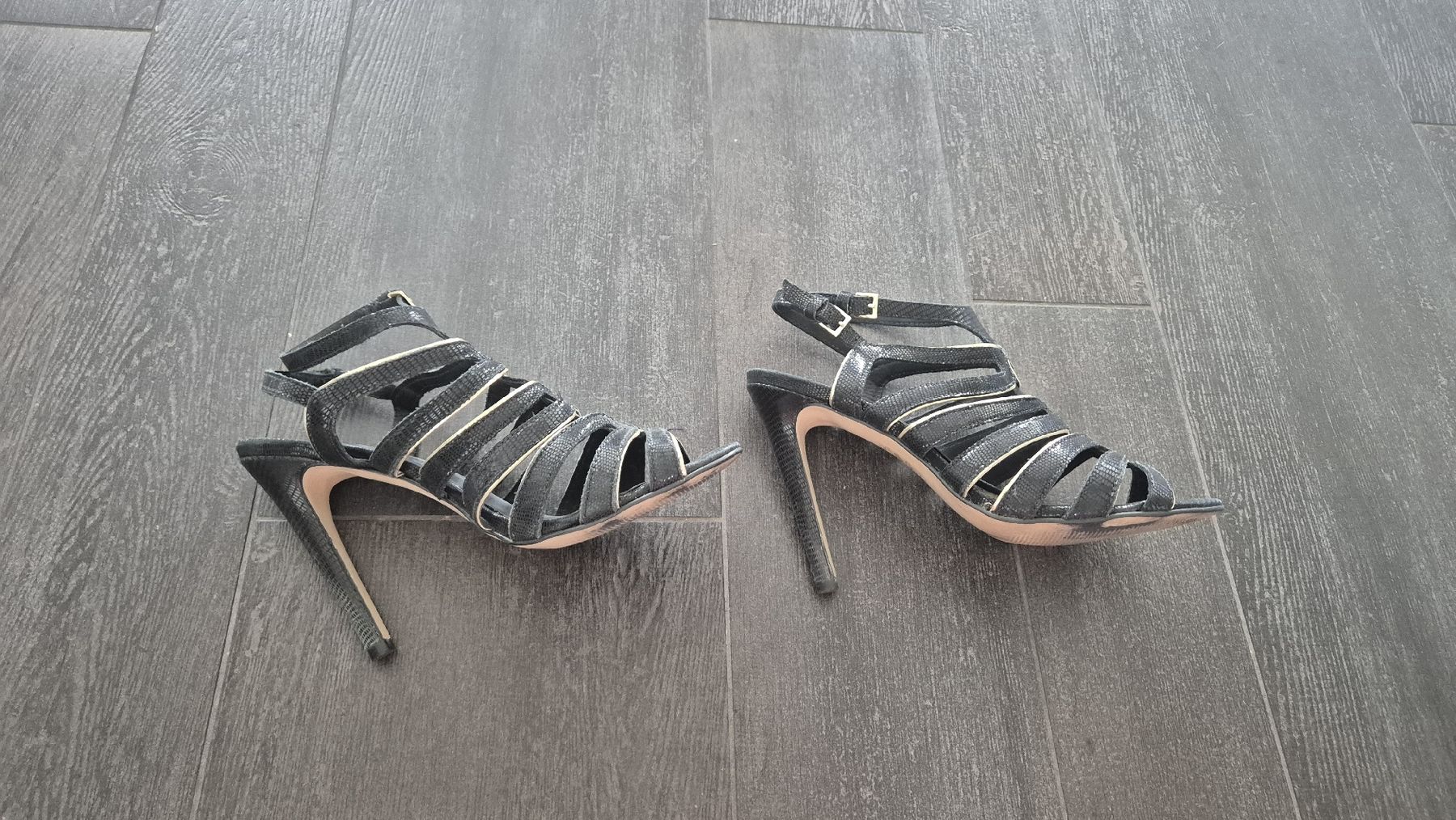 André Scarpe da donna: André black sandals high heels 38 – Usato da Wallisellen venduto da Camcha 1