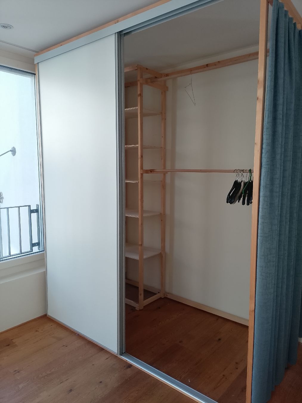 Armadi: Kleiderschrank begehbar  – Nuovo (secondo la descrizione) da Einsiedeln venduto da ils_6xnc 2