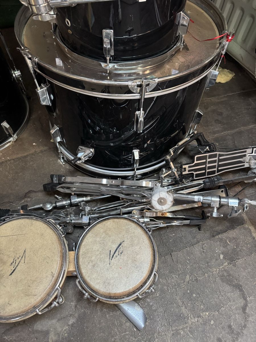 Musikinstrumente: Schlagzeug BlackBeat ab 1 Fr – Gebraucht aus Pfeffingen von Twoa 1