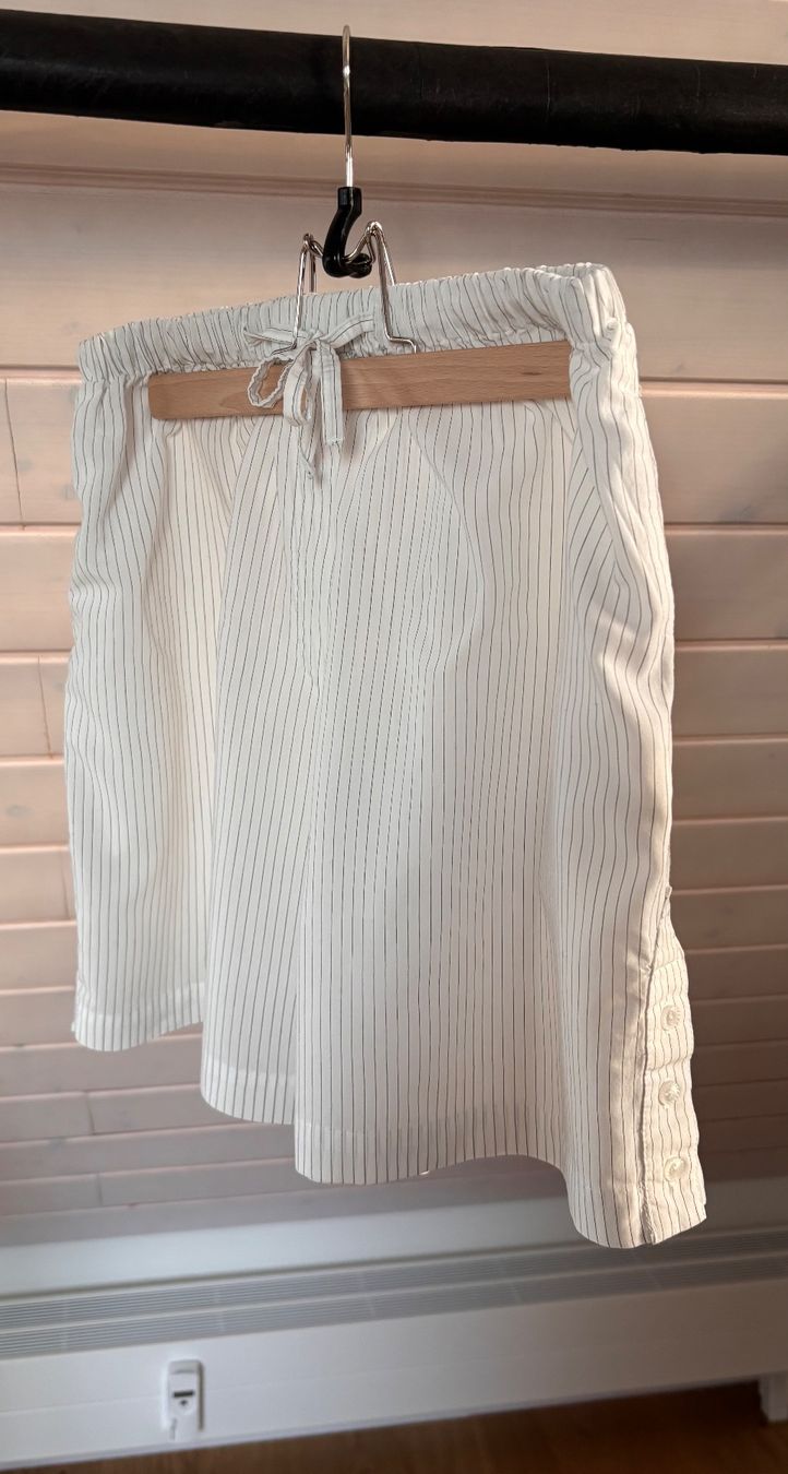 Sessun Pantaloni: Sessún "Hyoshima" shorts, size 34 – Nuovo (secondo la descrizione) da Kilchberg ZH venduto da ben_pc68 9