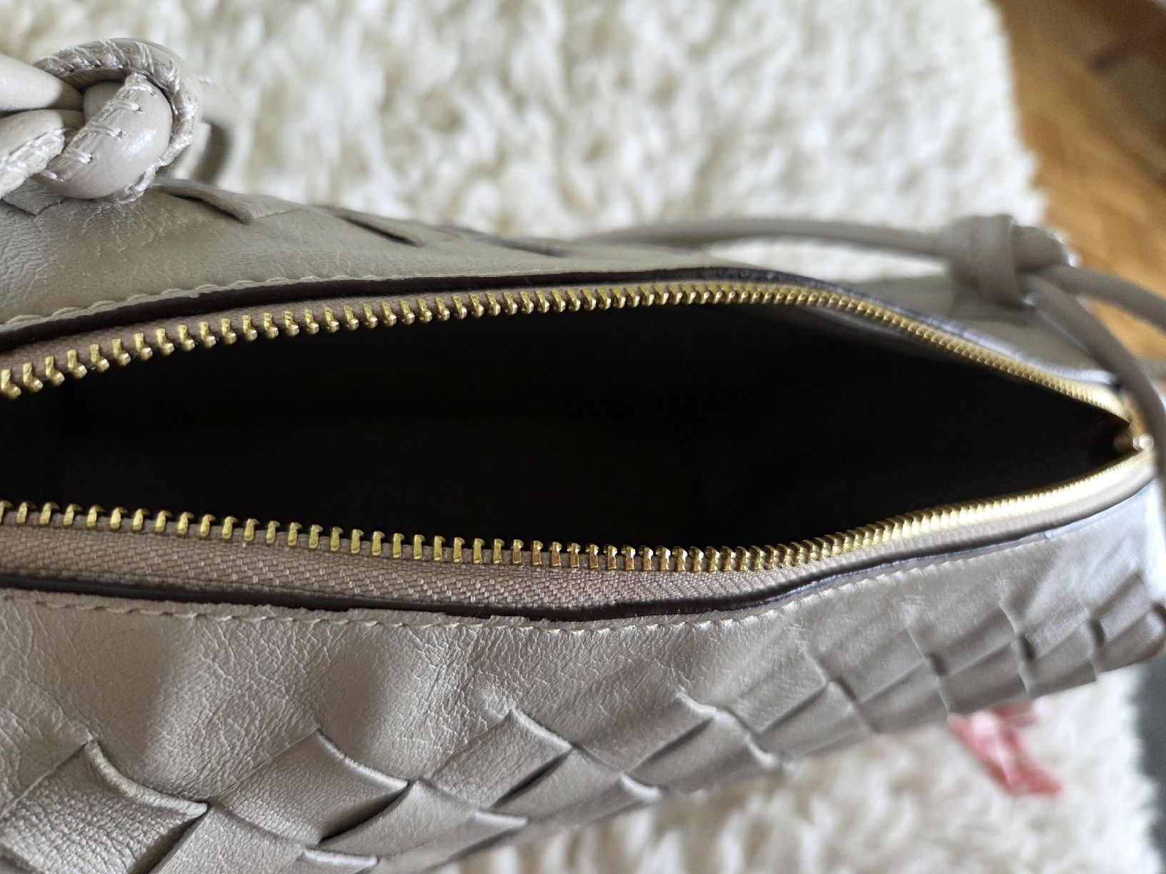 Taschen für Damen: Beige Leder Umhängetasche – Gebraucht aus Walchwil von Petulas 2