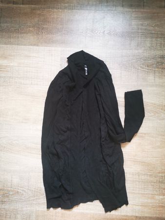 Schwarzer Cardigan Gr. S (36/38) - ideal für kühle Herbstta
