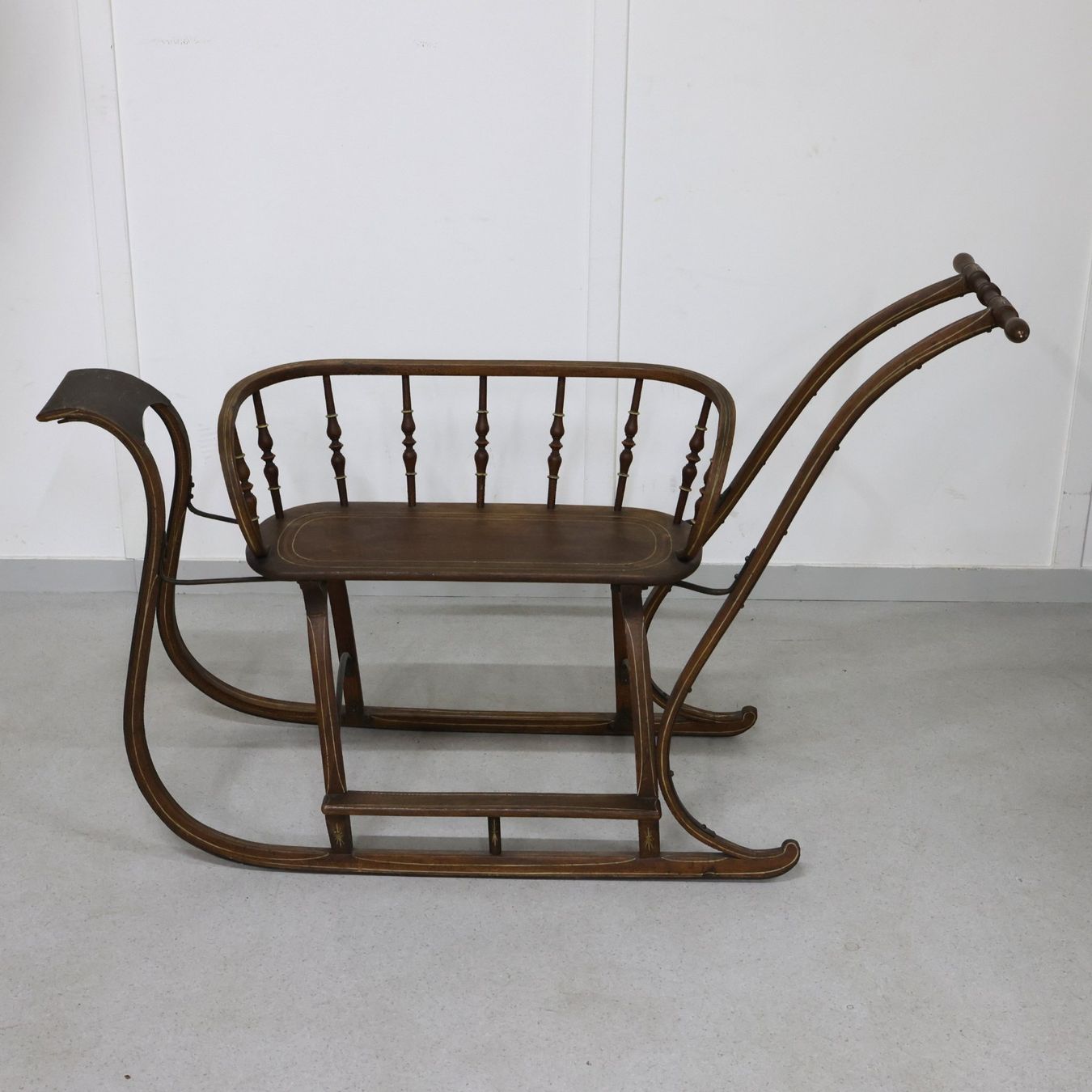 Gravures sur bois: Antiker Stosschlitten – D'occasion à Volketswil par brockipfannenstil