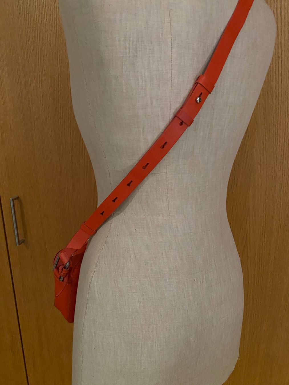 Borse da donna: Umhängetasche in Orange – Usato da Zürich venduto da .old.but.gold. 2