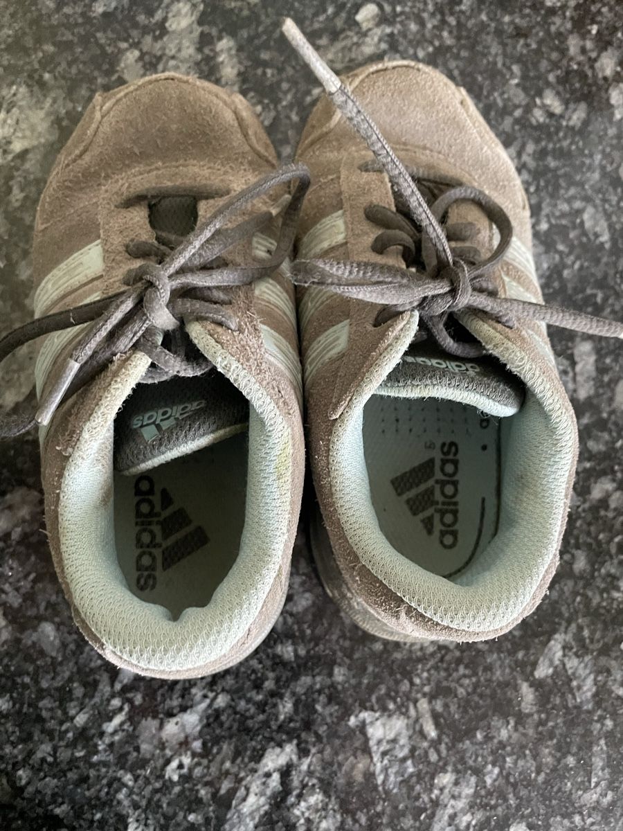Adidas Scarpe per ragazzi: Adidas Kinderschuhe, Grösse 26  ! – Usato da Niederlenz venduto da wuermli83 2