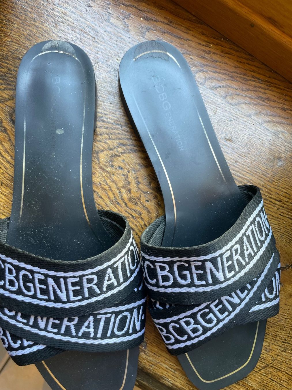 Chaussures femmes: BCBGeneration flat summer sandals (38) – D'occasion à Genève par lailas_things 4