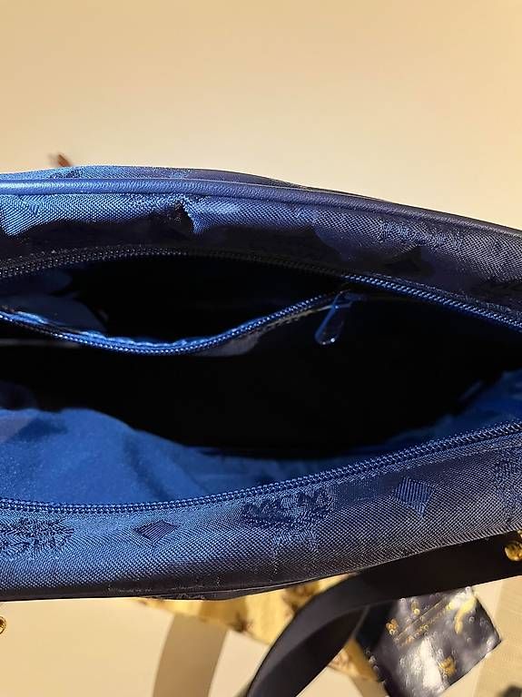 Mcm Taschen: MCM Schultertasche: Tasche Navy Nylon – Gebraucht aus Männedorf von fel_ynj7 2