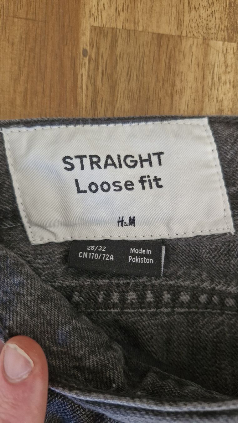 H&M Jeans: H&M Jeans Straight Loose Fit – Usato da Fällanden venduto da elia_cicho 2
