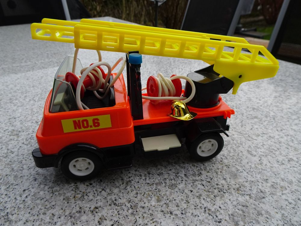 Playmobil Feuerwehrauto aus den 70ern | Kaufen auf Ricardo