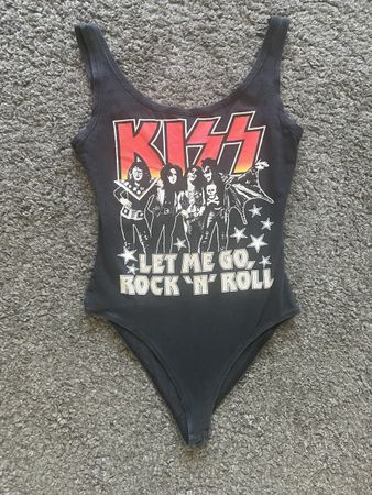 BERSHKA Body “KISS” Gr.Xs