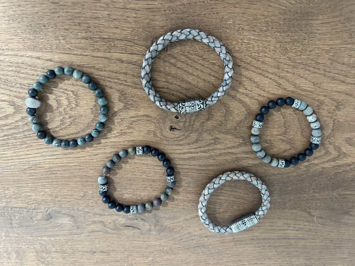 Bracciali & Braccialetti: Set aus 5 Armbänder – Usato da Niederhasli venduto da betscharten