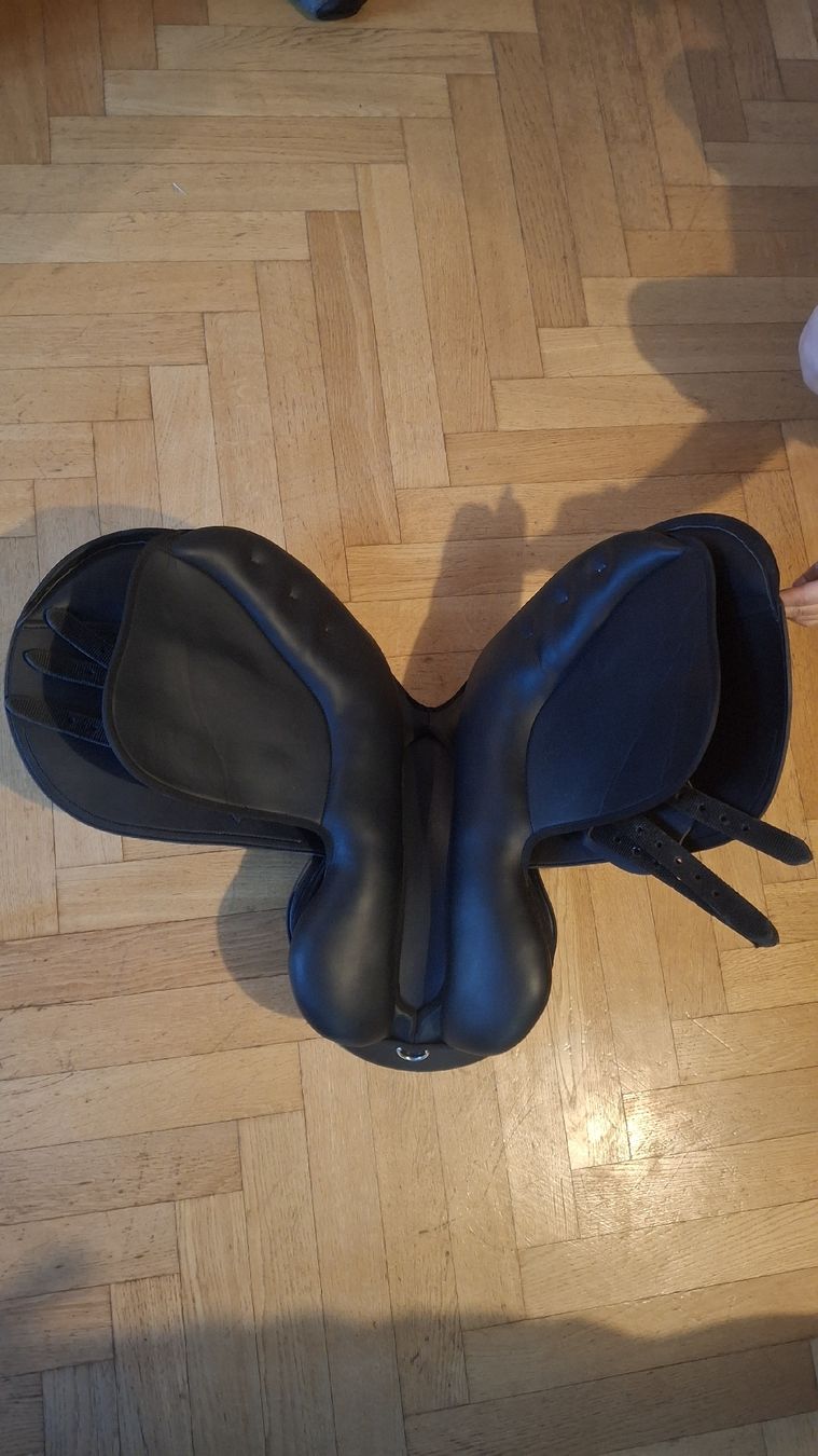 Selles, accessoires: Selle mixte – D'occasion à La Chaux-de-Fonds par pes_b9nw 3
