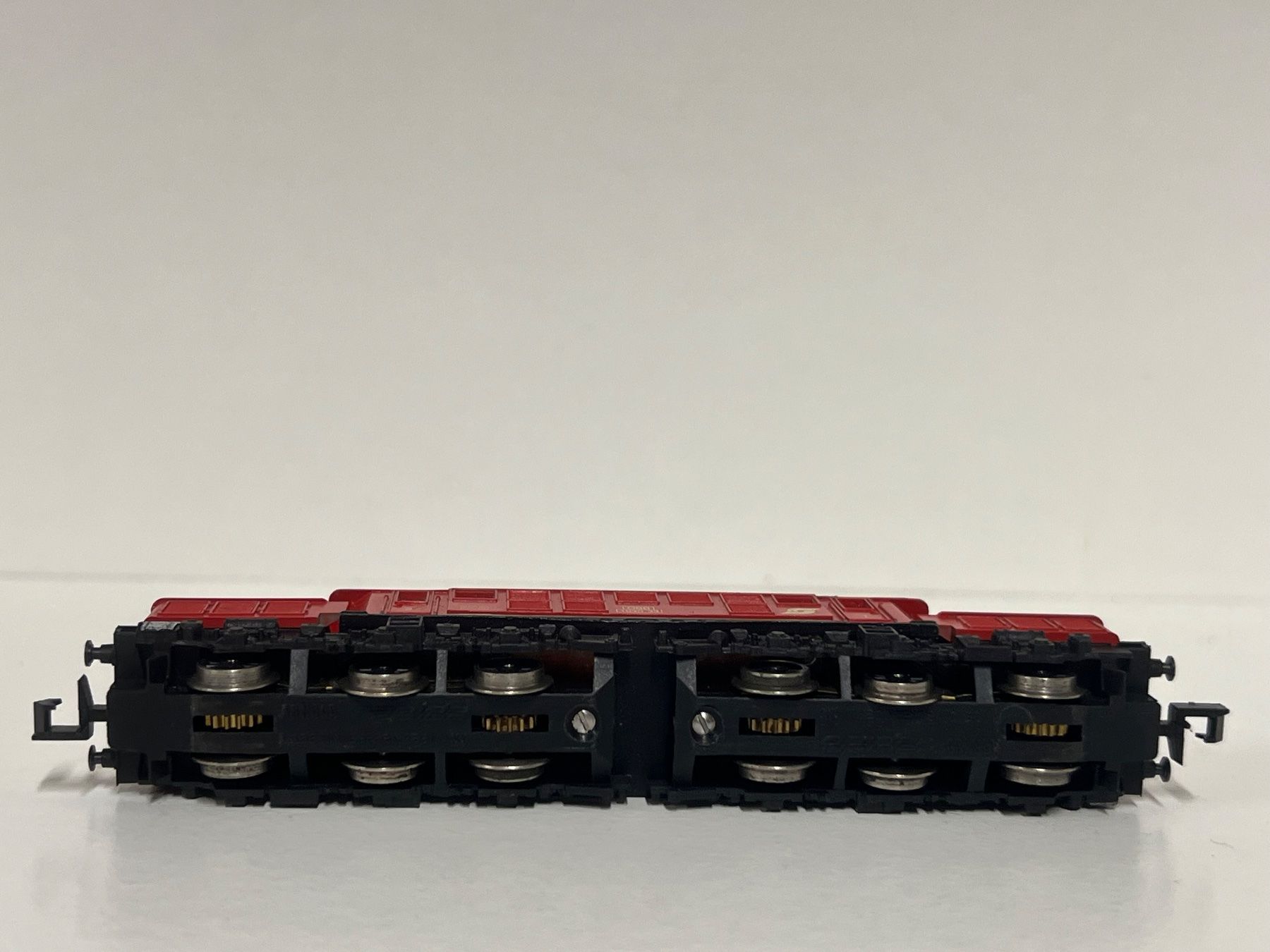 Arnold Modellini di ferrovie: Arnold 2330 ÖBB 1020.33 blutorange Ep.4 – Usato da Geroldswil venduto da TopTrain54 4