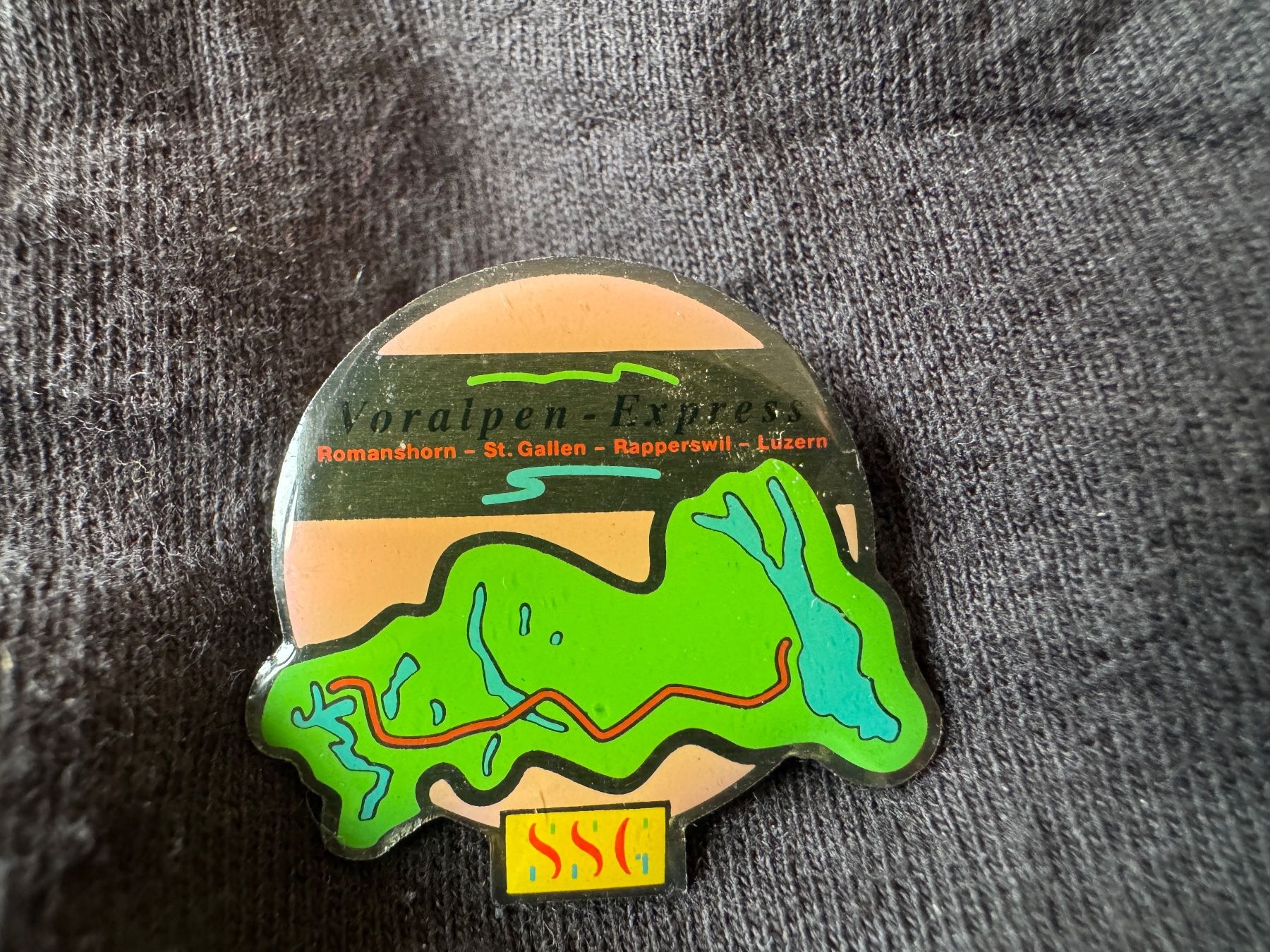 SBB/CFF/FFS Placchette & Badge: Pin pins SBB SSG Voralpen Express – Usato da Neuchâtel venduto da _Easy_to_Find_