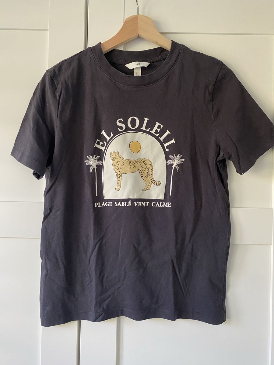 H&M T-shirts: T-shirt H&M imprimé léopard taille S – D'occasion à Villars-sur-Glâne par mel_6q5w