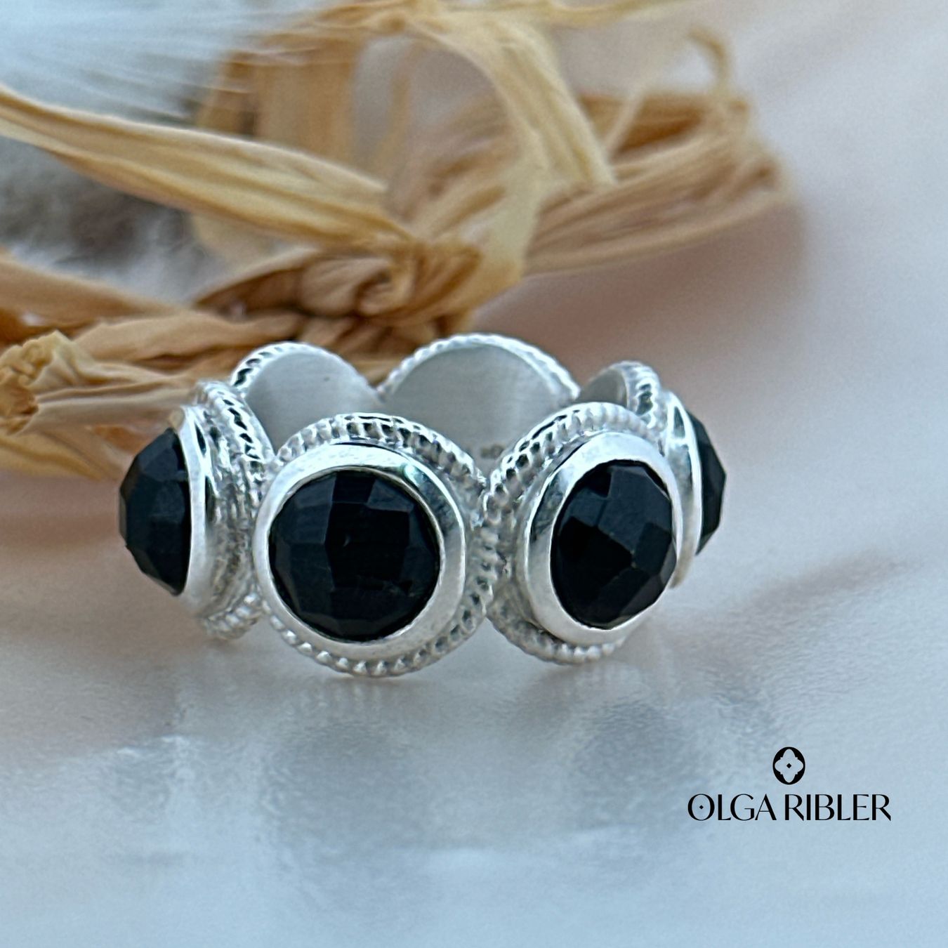 Olga Ribler Anelli: Silberring mit Onyx, Gr. 57 – Nuovo (secondo la descrizione) da Luzern venduto da MonikaS03 2