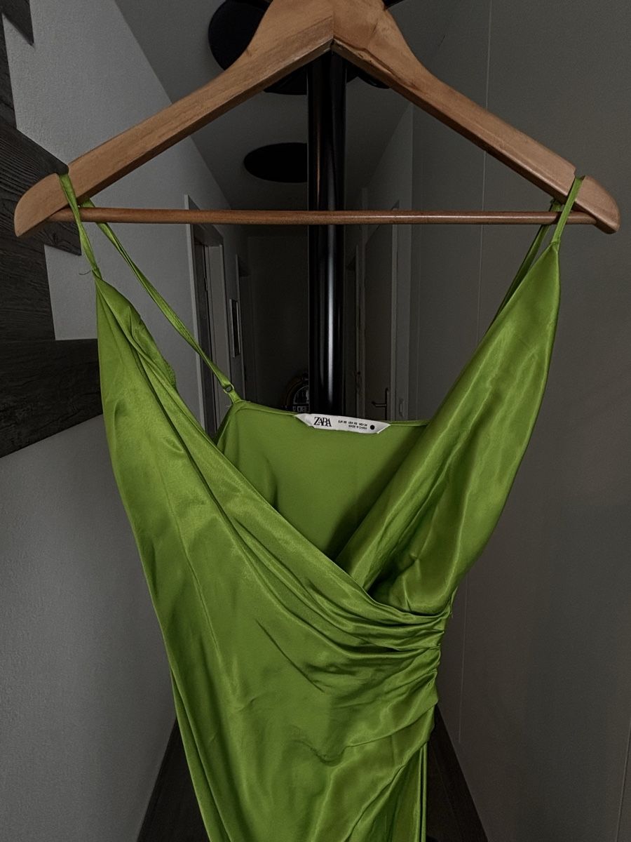 Zara Vestiti: Robe longue Zara verte satinée – Nuovo (secondo la descrizione) da Savièse venduto da aly_zc2h 1
