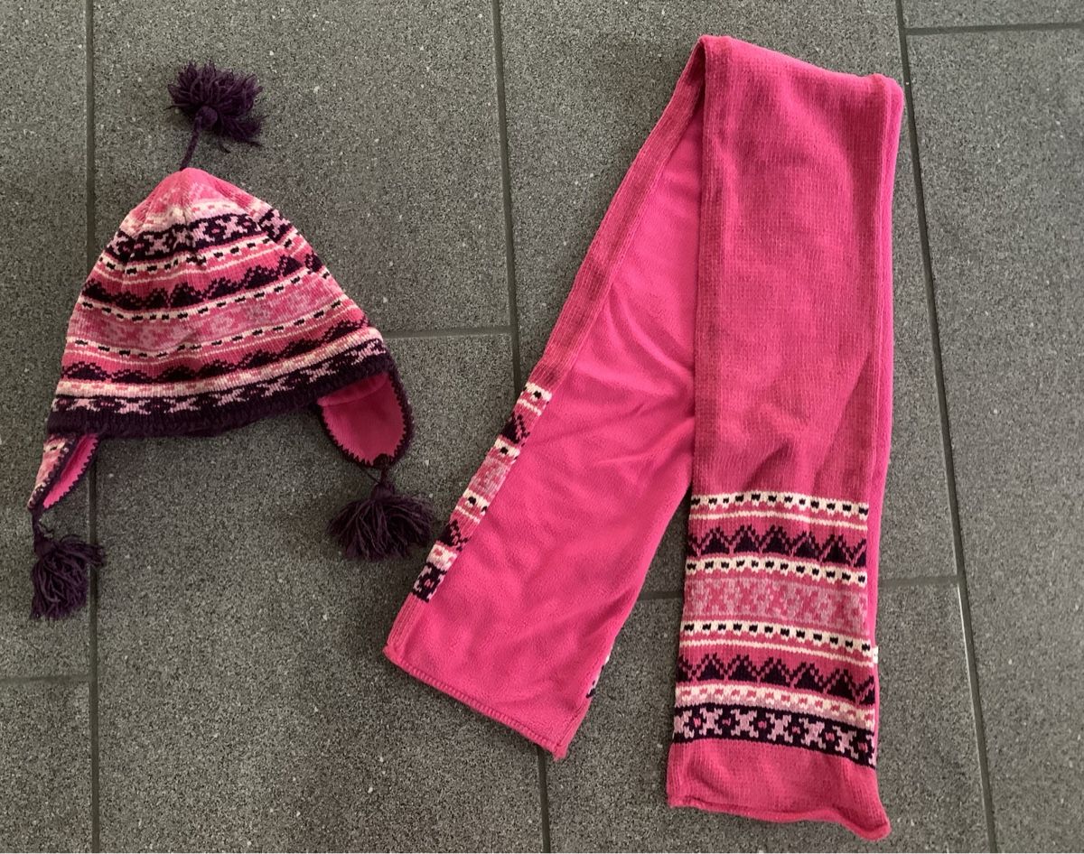 Altro abbigliamento per bambina: Süsses Mädchen Schal & Mütze Set – Usato da Hünenberg See venduto da spartakus02 1