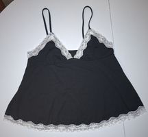 Lot de 2 débardeurs noir et violet à dentelle, taille M