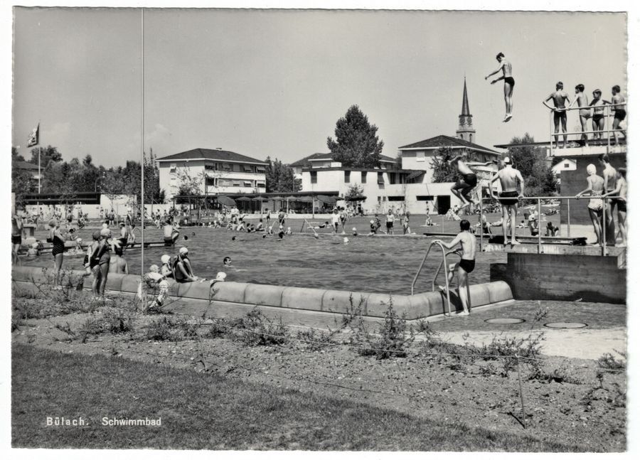 Ansichtskarten: Bülach, Schwimmbad, belebt, um 1950-55 – Gebraucht aus Frauenfeld von POML